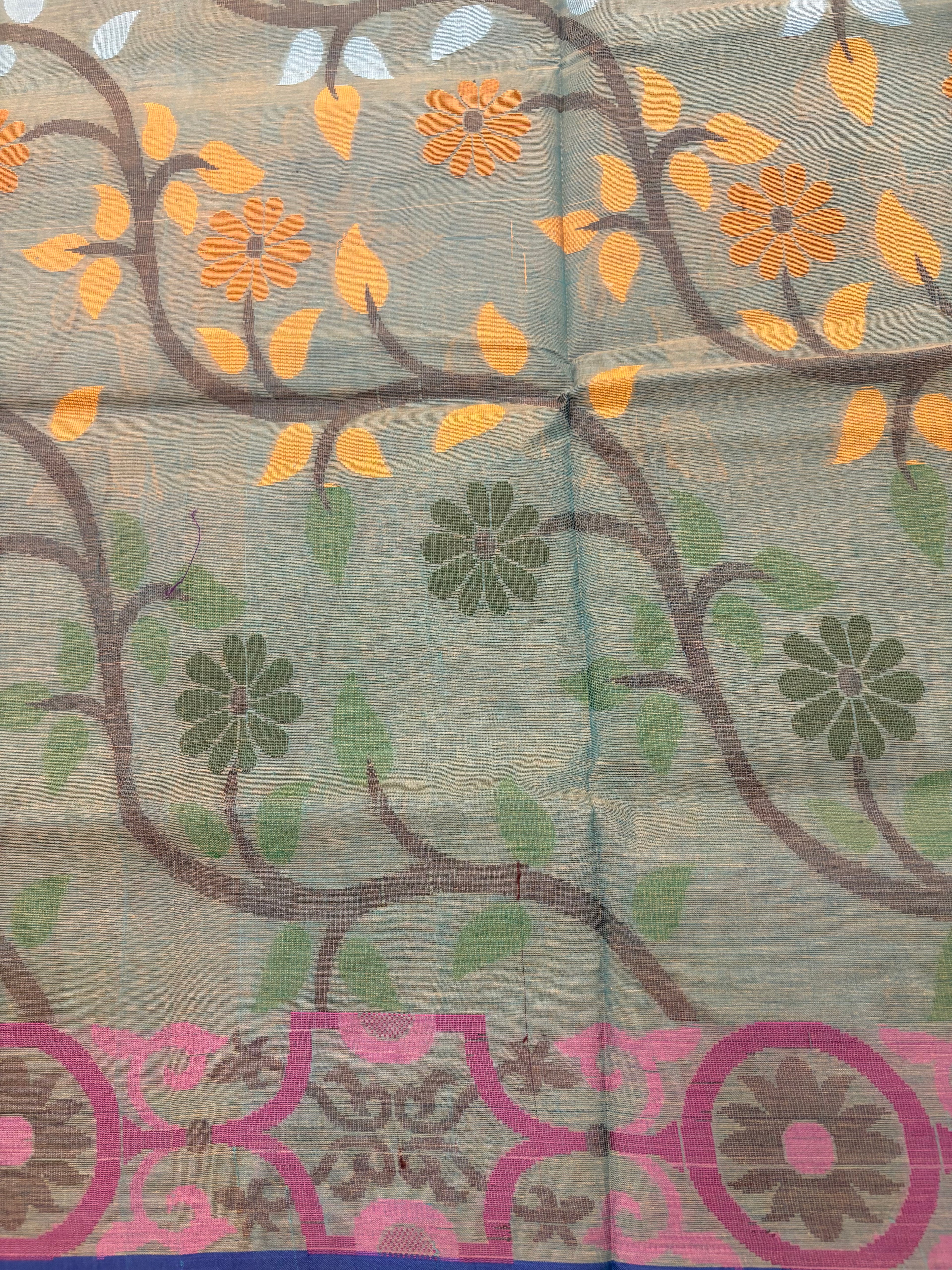 Contemporary Bengal Tant: Hand-Woven Floral Vine Saree